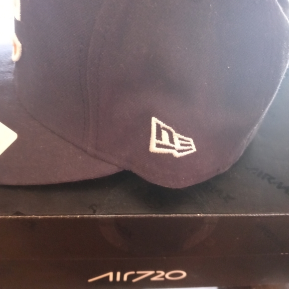 Hat - Picture 2 of 3